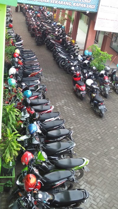 Photos of SMA Tamansiswa