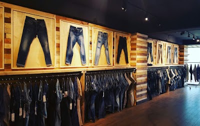 Photos of UNIVERSAL DENIM