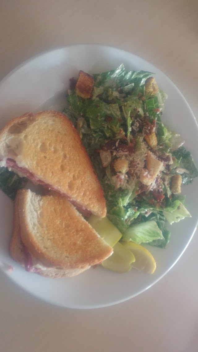 Heaven on 7 Bistro & Pub