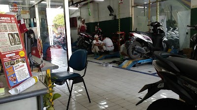 Photos of Honda Nusantara Surya Sakti