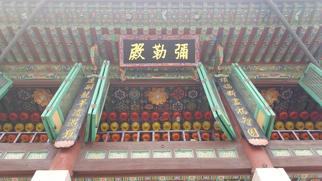 Bongeunsa Temple, COEX North Gate