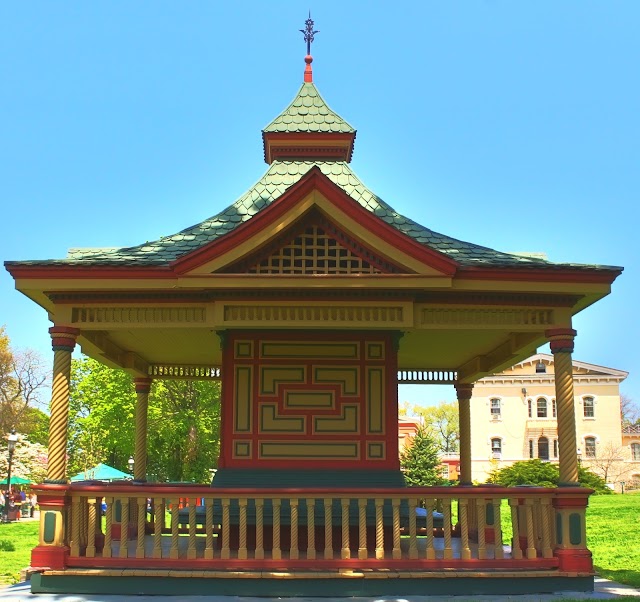 Snug Harbor Cultural Center & Botanical Garden