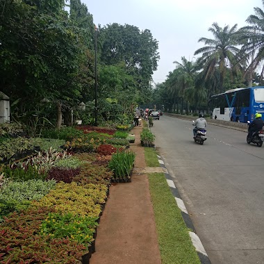 Department Of Agriculture Busway Shelter, Author: Krishna Balagita