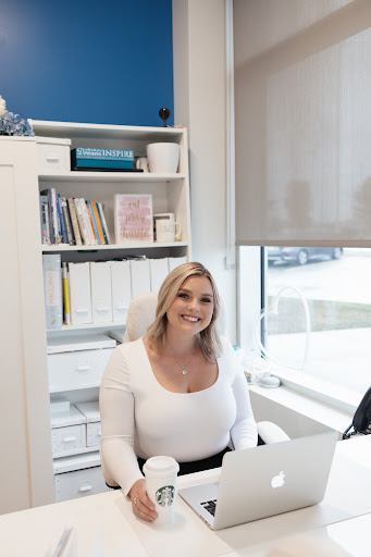 Jessica Hellard Real Estate Group - RE/MAX Finest Realty Inc., Brokerage - Thumbnail