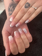 Magie des ongles. à Argenteuil