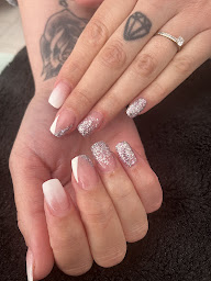 Photo n°4 de Magie des ongles. à Argenteuil (Salon de manucure)