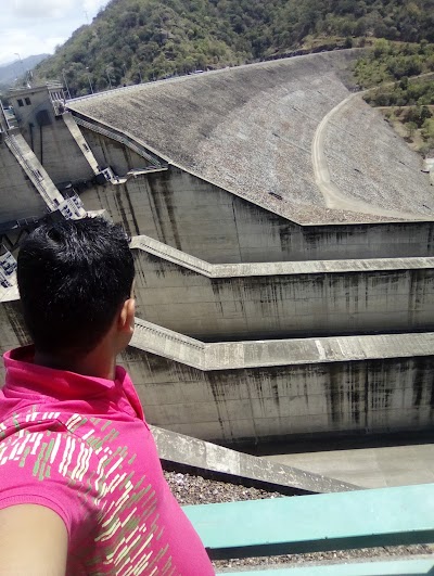 Photos of Randenigala Reservoir