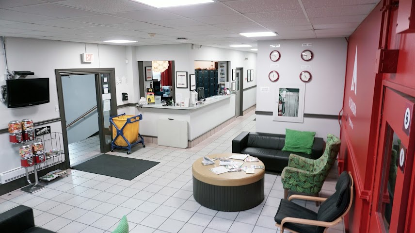 HI Vancouver Jericho Beach by null