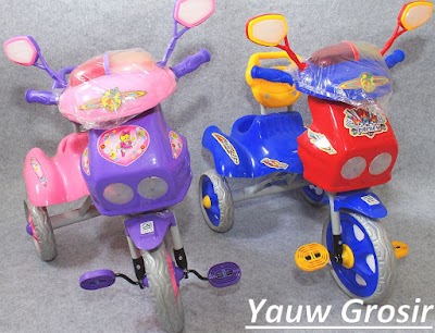Photos of Yauw Grosir