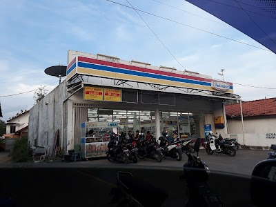 Photos of Indomaret Wakhid Hasyim
