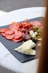 Photo n°4 de La Robe de la Girafe - Bistrot Paris 11 à Paris (Bar à vin)