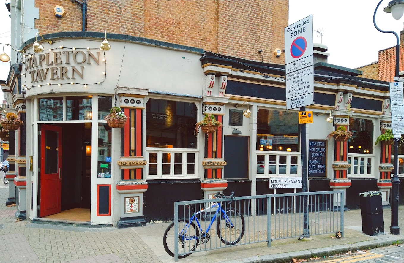 Looking for the best pubs in Finsbury Park? Look no further than our guide to the top watering holes in the area. From traditional pubs with a cozy atmosphere to trendy bars with a modern twist, we've rounded up the best places to enjoy a pint or two in Finsbury Park. Join us as we explore the local pub scene and discover your new favorite spot to relax with friends or enjoy a delicious meal. #londonpubs #finsburypark Best Pubs In London | Sunday Roast | Pubs In North London | London Food Guide