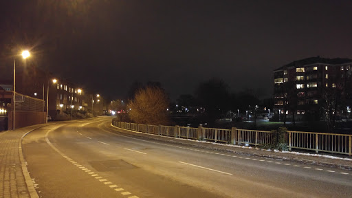 Riverside Hotel & Apartments