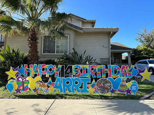 Card My Yard - Discovery Bay