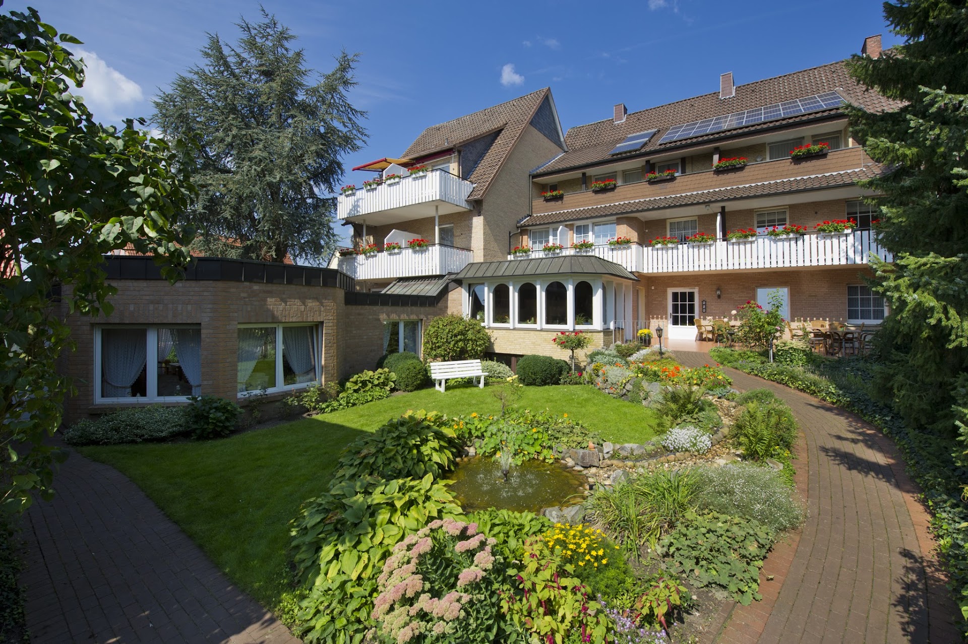 Bio-Hotel Melter - Housity