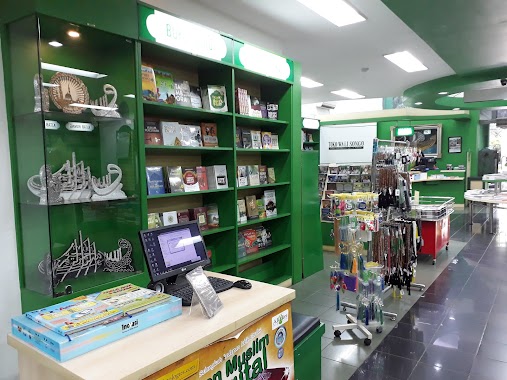 Walisongo Bookstore, Author: Ummu Habibah