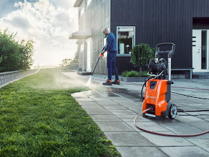 Photo n°17 de JARDIMAN THEIX - HUSQVARNA à Theix-Noyalo (Atelier de réparation de tracteurs)