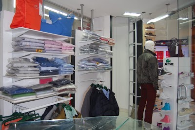 Photos of Centro Comercial Puerto Libre