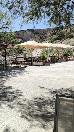 http://www.apanemiatriopetra.gr/