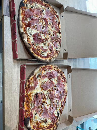 Photo 3 - Pizza & Co
