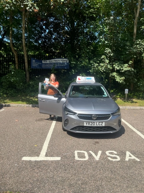 Stagg motoring school Crawley - Driving Instructors in Tallis Cl