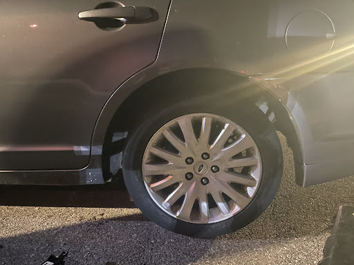 Mobile Tires - Visual