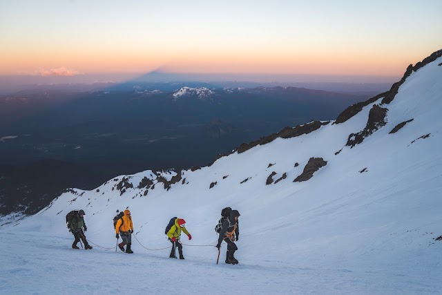 Shasta Mountain Guides