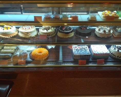 Holland Bakery - Otista, Author: Eka Novianti
