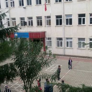 Ayfer Karakullukçu Primary School