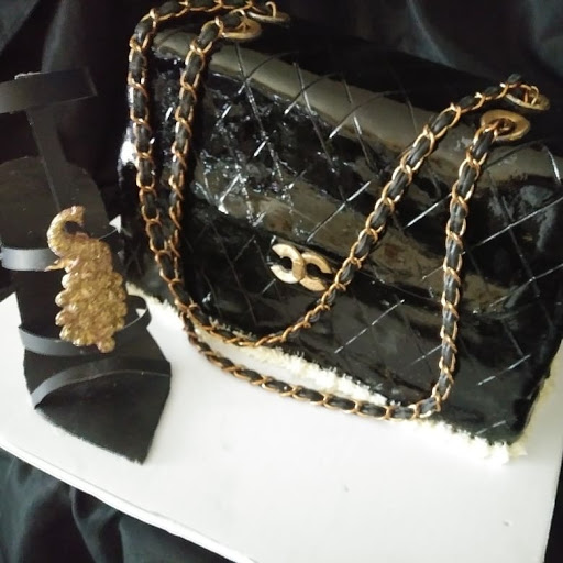 Poor Little Rich Girl Cupcakes & Cake - Thumbnail