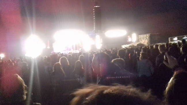 Red Bull Music Metal Dome telefoonnummer