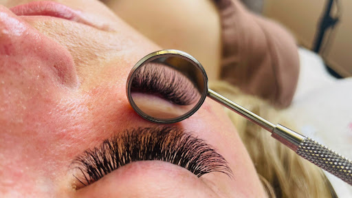Poonam Beauty Salon