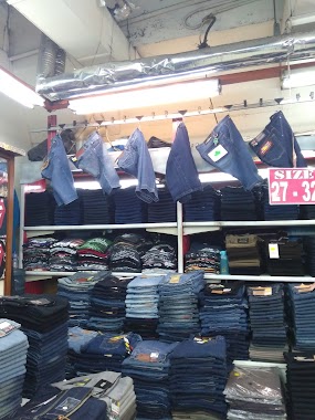 WIN WIN JEANS CENTER CABANG III Blok M Square Ug. Pintu.intan 1, Author: Bang Doni