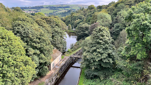 Ryburn Reservoir parking