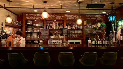 フレンチバー シャノワール Bar Français Le Chat Noir