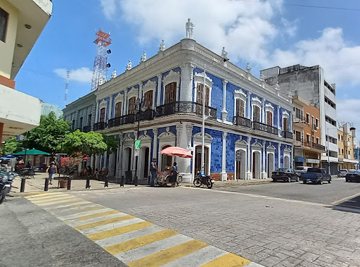 Casa De Los Azulejos