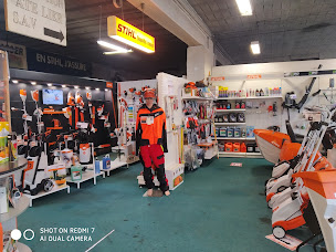 Photo n°2 de Lacombe Motoculture à Salins-les-Bains (Magasin de matériel de motoculture)