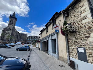 Photo n°4 de Crédit Mutuel de Bretagne CHATEAUGIRON à Châteaugiron (Compagnie d'assurance moto)