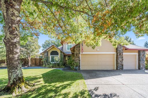 Christen Hamilton Realtor | Compass