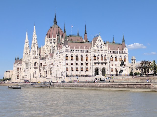 Shoes on the Danube