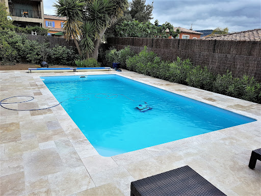Photo de Piscines Desjoyaux à Six-Fours-les-Plages (83140)