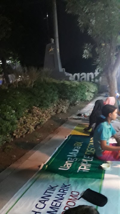 Photos of Taman Menganti Alun Alun