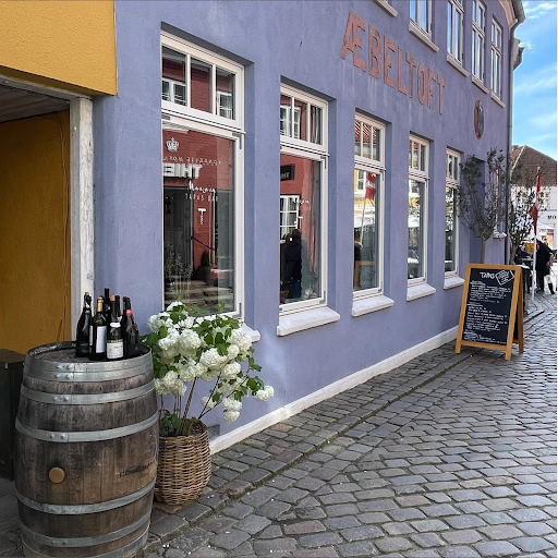 Manzana Tapas Bar