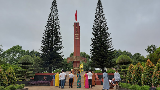 Nghĩa Trang Liệt Sĩ Chư Sê