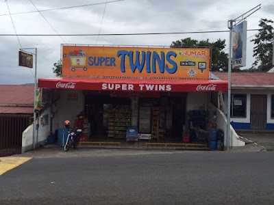 Photos of Super Twins