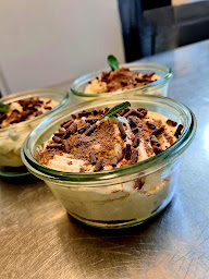 Photo n°49 de Restaurant LA TRIBU. Ouvert du lundi au SAMEDI MIDI!! 🤩 Terrasse chauffée côté jardin à Angers (Restaurant de plats à emporter)