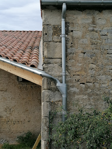 Photo de LJ Services à Saint-Mard (17700)