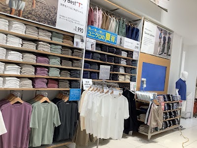ユニクロ 足立入谷店