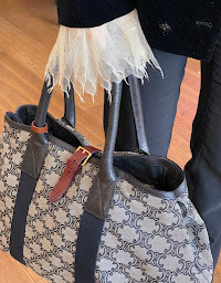 Photo n°3 de - La Mode Vintage - Boutique de vêtements et accessoires vintage de grandes marques - Vintage luxe - à Paris (Magasin de vêtements vintage)