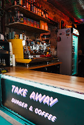 Photo n°82 de Numéro 10 à Paris (Tatoueur)